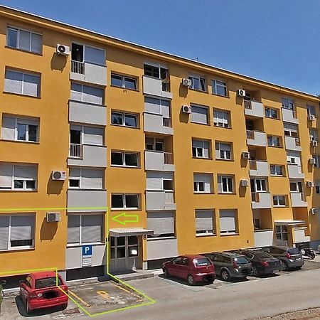 Ka Star Apartment Karlovac Luaran gambar